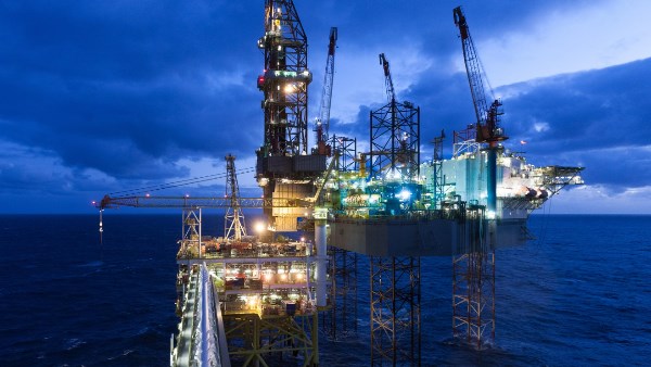 دراسة : دور الذكاء الاصطناعي بإنتاج الانبعاثات الدفيئة يتجاوز فوائده في الحد منها