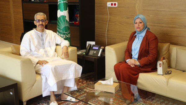 الألكسو والعراق يؤكدان أهمية تعزيز علاقات التعاون في مجالات التربية والثقافة والعلوم