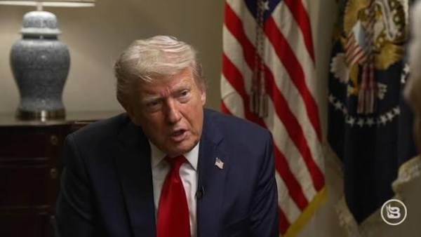 ترامب: مضيق هرمز يعمل ولا أعتقد أن مجتبى خامنئي توفى