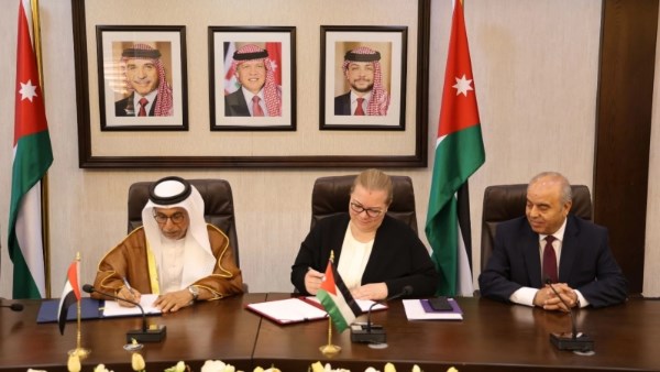 الأردن يوقع اتفاقيتين مع صندوق أبوظبي للتنمية بقيمة 340 مليون دولار لدعم الموازنة
