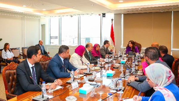 وزيرة الإسكان تتابع مبيعات وتسويق مشروعات المدن الجديدة والفرص الاستثمارية