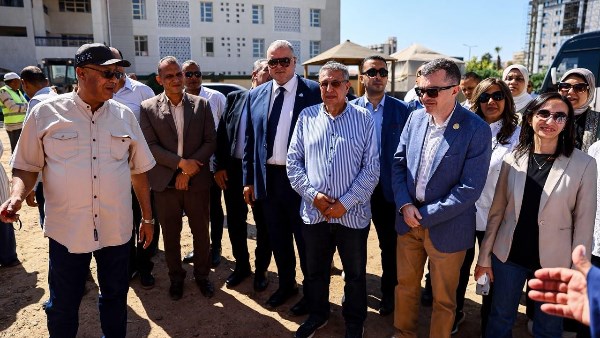 وزير التخطيط ومحافظ البحيرة يتفقدان مشروع إنشاء المدرسة المصرية اليابانية بدمنهور