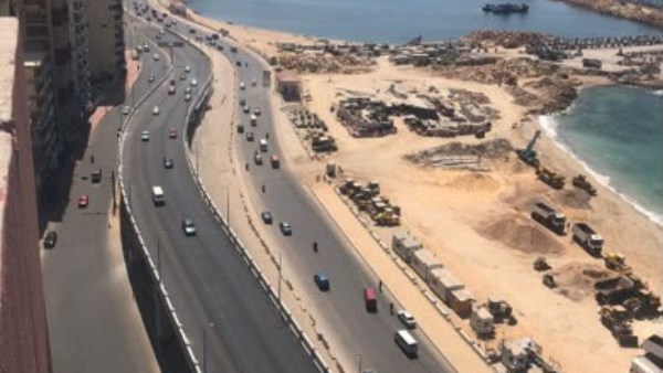 وزيرة الإسكان تتابع موقف تنفيذ عدد من مشروعات الطرق والمحاور والكباري بالإسكندرية وكفر الشيخ