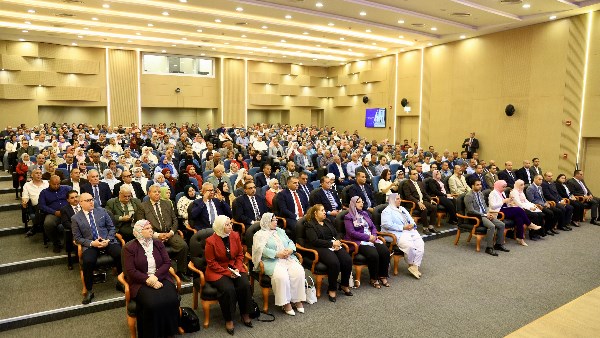 التنظيم والإدارة يعقد الاجتماع السنوي الثاني لوحدات الموارد البشرية ويكرم المتميزين في الكفاءة المؤسسية