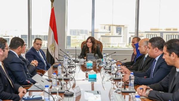 وزيرة الإسكان تبحث مشروع «برج فوربس العالمي» في مصر وأول برج صفر انبعاثات كربونية في العالم