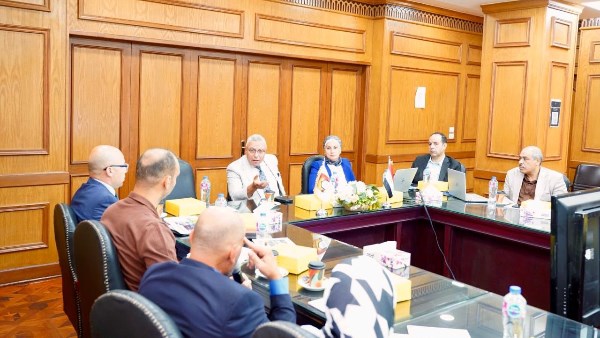 القومي لبحوث الإسكان والبناء يناقش وضع خطة متكاملة لإدارة المخلفات بالمدن الجديدة