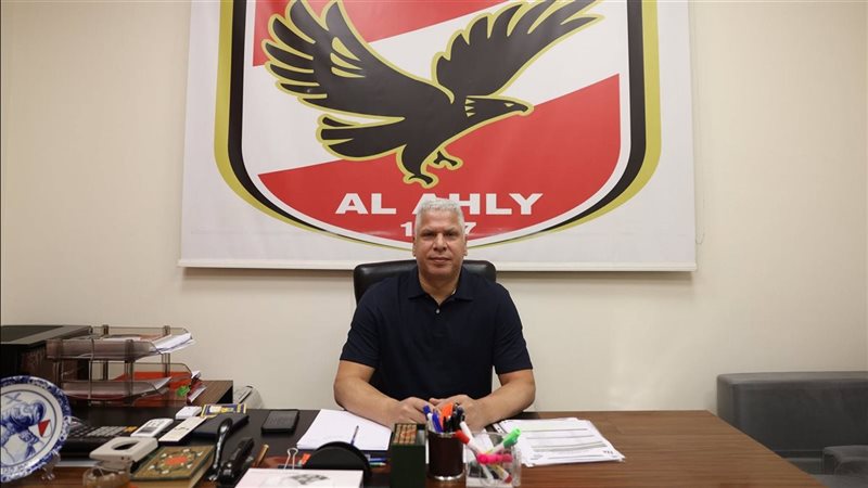«ثابت البطل الجديد»، جماهير الأهلي توجه رسالة خاصة إلى وائل جمعة (فيديو)
