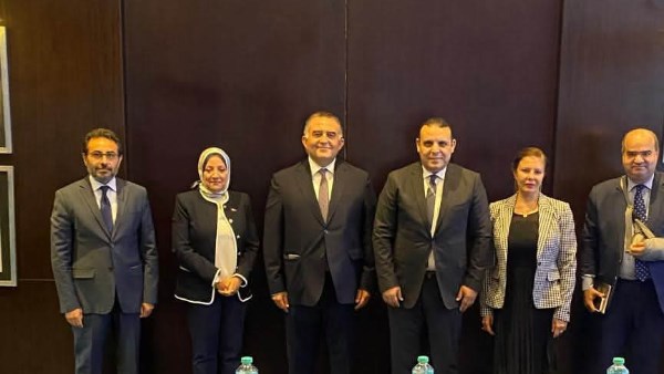 التمثيل التجاري يبحث مع البورصة المصرية تعزيز الترويج الدولي لسوق المال وجذب الاستثمارات الأجنبية