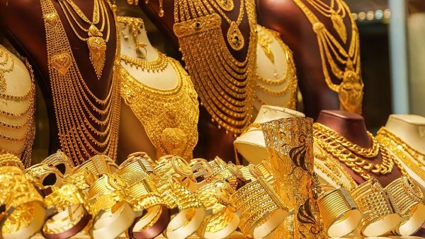 أسعار الذهب في الإمارات اليوم .. عيار 24 يسجل 523.25 درهم
