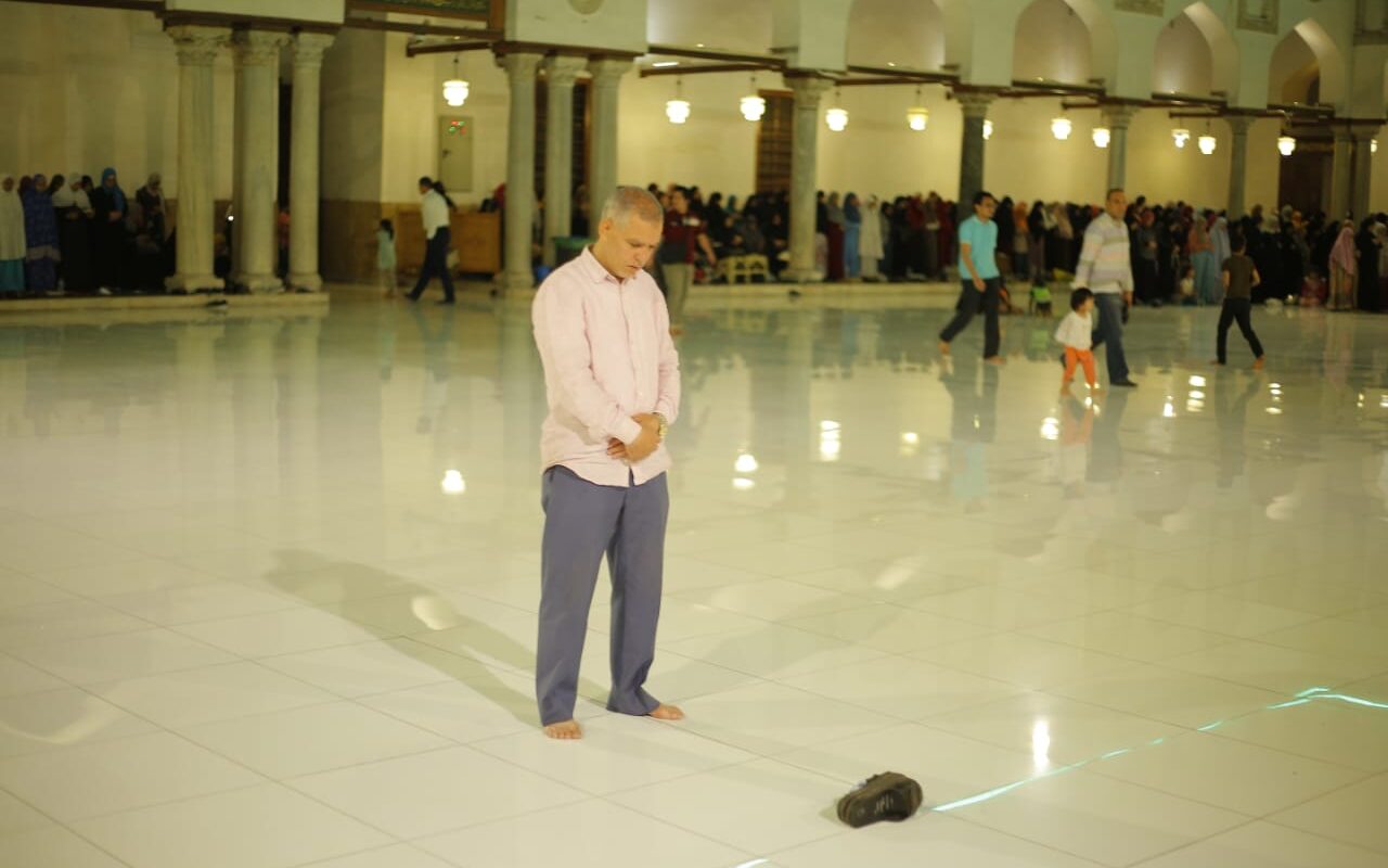 هل الصلاة بالفاتحة فقط دون سورة بعدها يؤثر في صحتها؟.. أمين الإفتاء يجيب