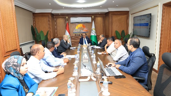 محافظ الجيزة يكلف بدعم منظومة النظافة بالعياط بـ70عاملًا إضافيًا لتغطية جميع قطاعات المدينة