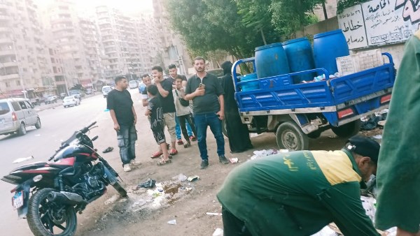 التحفظ على تروسيكل بشارع اللبيني في الهرم أثناء إلقاء المخلفات