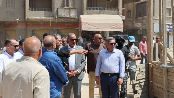 محافظ الجيزة يتفقد منطقة الـ7 بلوكات بإمبابة لدراسة إنشاء مدارس جديدة