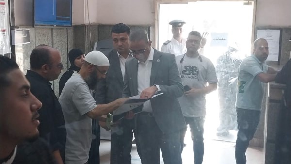 محافظ الجيزة يتابع انتظام العمل بالمراكز التكنولوجية ويتفقد حالة النظافة بالقومية وبشتيل