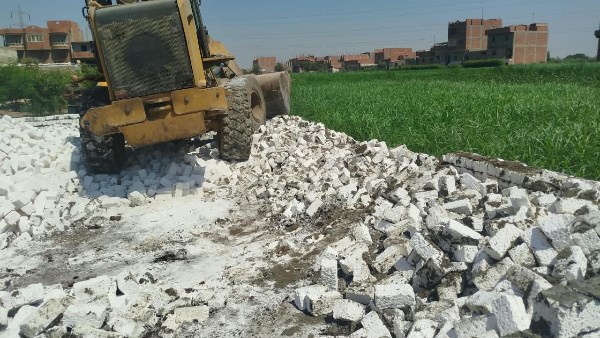 جمالون 300 متر .. حملة مكبرة بأوسيم لإزالة التعديات ومخالفات البناء