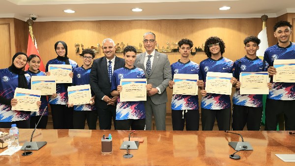 محافظ الجيزة يكرم أبطال المشروع القومي للموهبة والبطل الأوليمبي