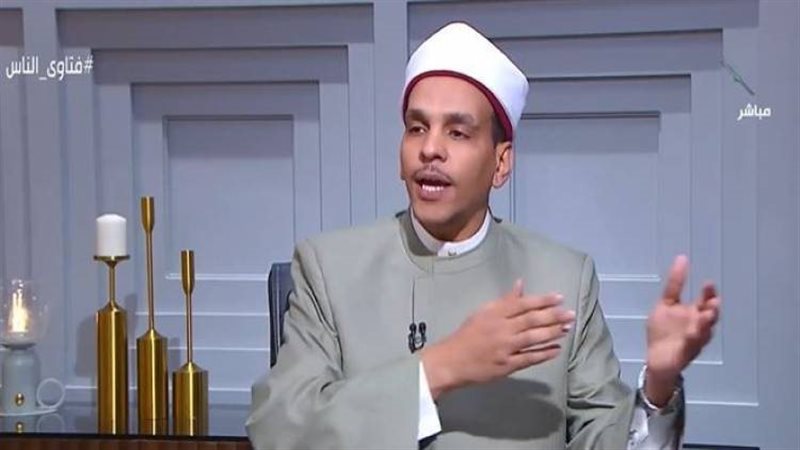 زوجتي بتضربني فماذا أفعل؟ رد قوي من أمين الفتوى (فيديو)