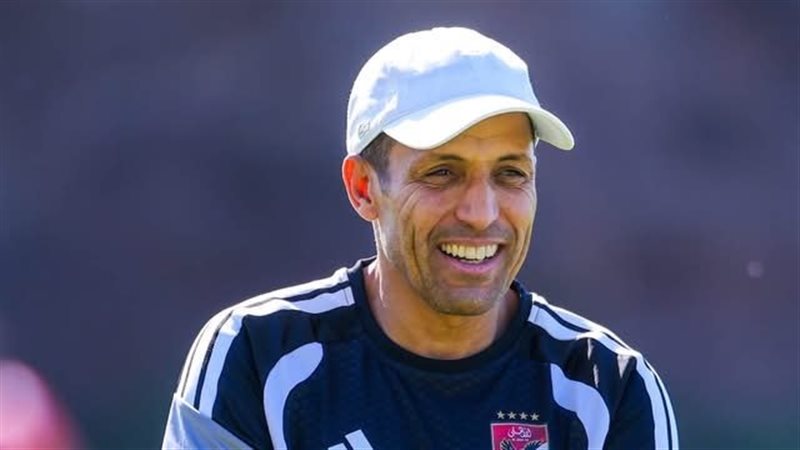 عموتة يحاضر لاعبي الأهلي بالفيديو الليلة استعدادا لمواجهة برشلونة بكأس خوان جامبر