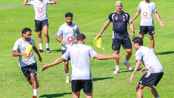 من فالنسيا إلى يوروبا.. كيف أنقذ الأهلي برنامجه الإعدادي قبل مواجهة برشلونة؟