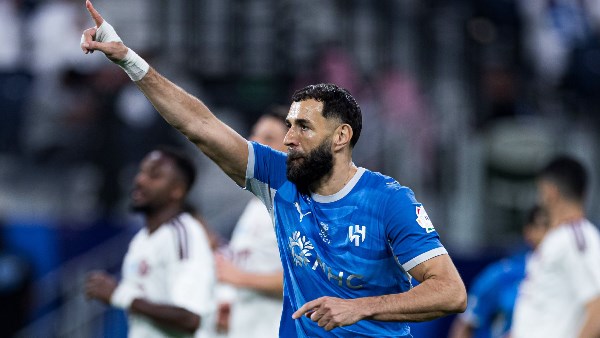 من نجم الصفقة الكبرى إلى خارج الحسابات.. ماذا حدث بين بنزيما والهلال؟