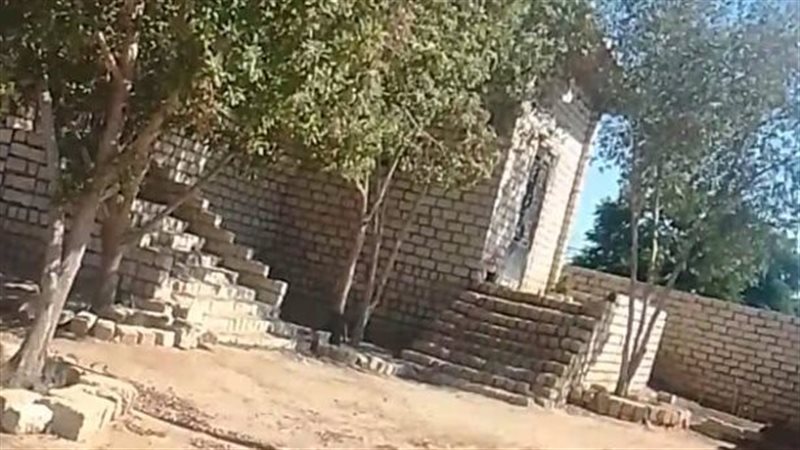 كارثة.. منزل مهجور تحول إلى مصحة إدمان، تعذيب نزيل ينتهي بالوفاة في المنيا (صور)