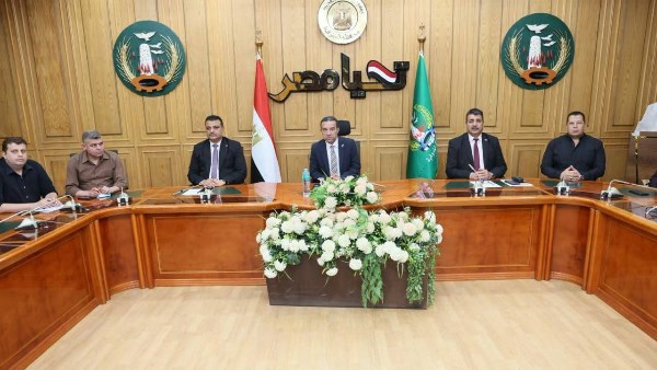 محافظ المنوفية يترأس اجتماعا موسعاً بمسؤولي التموين ويوجه بـ المرور اليومي على الأسواق والمخابز وتعزيز الرقابة التموينية