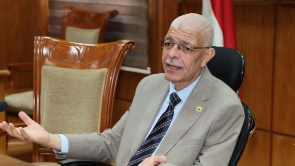 رئيس جامعة المنوفية يتابع المخطط العام للتوسعات الطبية والجامعية المستقبلية