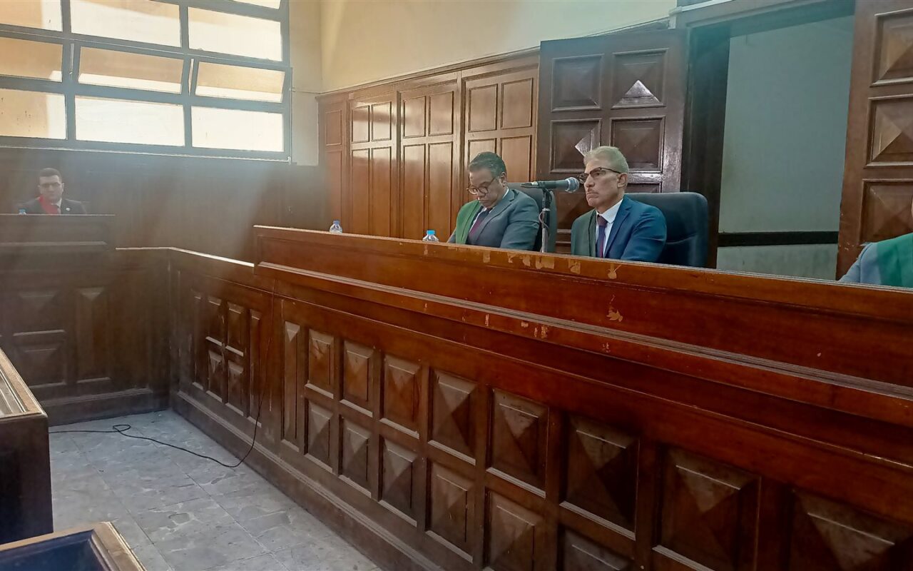 اليوم.. أولي جلسات محاكمة الزوج المتهم بإنهاء حياة زوجته محفظة القرٱن بالمحلة