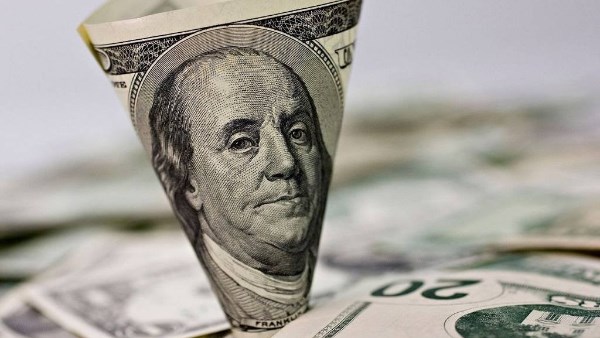 سعر الدولار مقابل الجنيه في البنوك بعد الزيادة الأخيرة