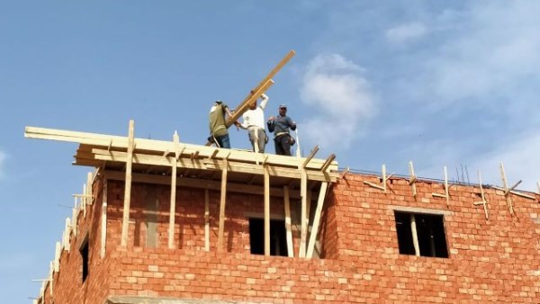 هل يجوز استكمال البناء دون تأمين؟.. قانون البناء يجيب
