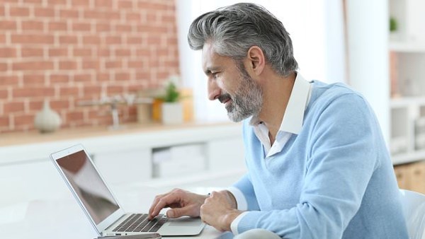 وظائف لمن فوق سن الـ40 من وزارة العمل.. رابط التقديم والخطوات والأوراق المطلوبة