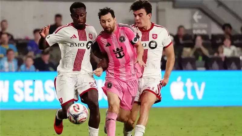 رغم مشاركة ميسي، إنتر ميامي يواصل نزيف النقاط بالسقوط أمام تورونتو في الدوري الأمريكي (فيديو)