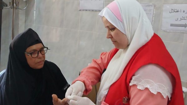 لليوم السادس عشر  على التوالي.. استمرار تقديم خدمات مبادرة 100 يوم صحة في بني سويف