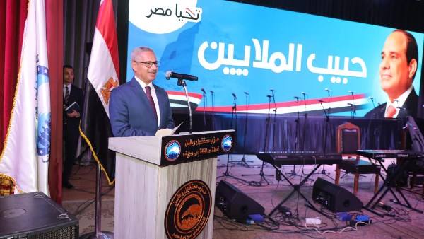 محافظ بني سويف يشهد احتفالية تكريم أوائل الشهادات الثانوية العامة والأزهرية والدبلومات الفنية والشهادة الإعدادية