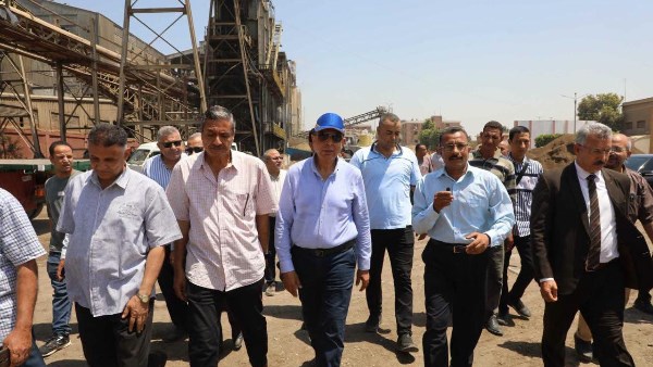 محافظ المنيا: رفع الطاقة الاستيعابية من البنجر إلى 7500 طن يوميا وتصدير 46 ألف طن من مجفف المولاس
