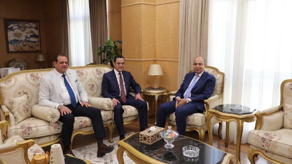 محافظ المنيا يلتقي مساعد أول وزير الداخلية لمنطقة شمال الصعيد لتعزيز التعاون
