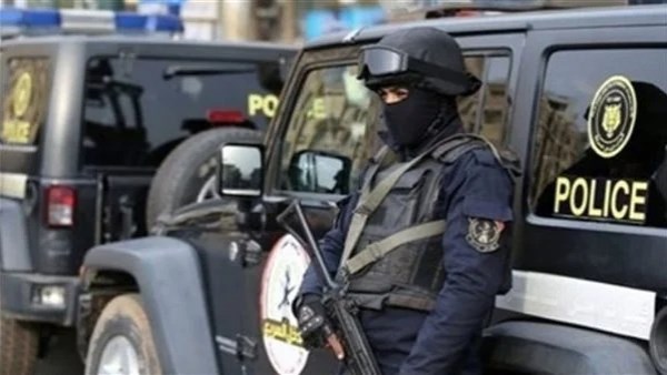 التفاصيل الكاملة للقبض على فتاة طـ.عنت والدها بمقر عمله بسبب خلافات أسرية بملوي بالمنيا