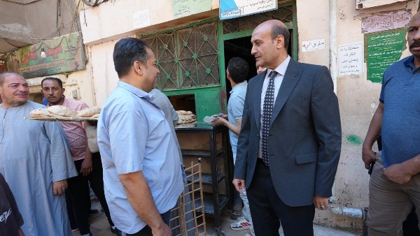 تحرير 43 محضر مخالفات ضد أصحاب مخابز بلدية وسياحية بالغربية
