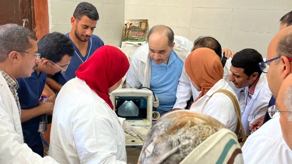 محافظ أسيوط: تدريب 40 طبيبًا بيطريًا على استخدام الموجات فوق الصوتية لتعزيز خدمات الرعاية البيطرية