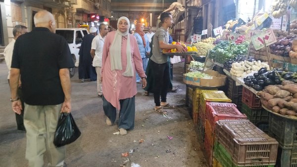 محافظ أسيوط: حملات يومية بشارع رياض بحي شرق للقضاء على الإشغالات والتعديات ومتابعة مستمرة لمنع عودتها