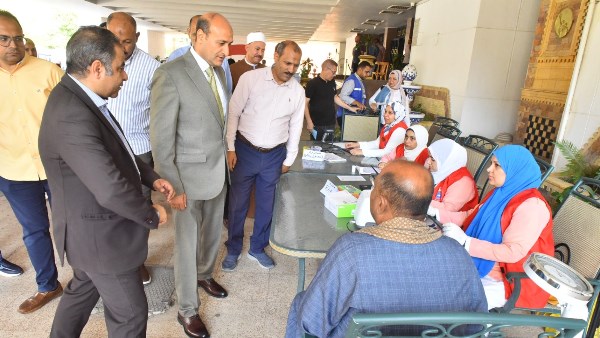 “علشان ولادنا”.. محافظ أسيوط يدشن الحملة التنشيطية لتنظيم الأسرة والصحة الإنجابية