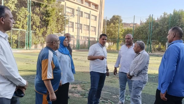 محافظ أسيوط: تعظيم الاستفادة من أصول مراكز الشباب وطرح المساحات غير المستغلة للاستثمار