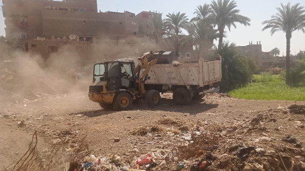 محافظ أسيوط: حملات مكثفة لرفع القمامة والتراكمات بالقرى