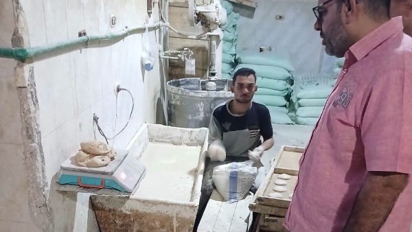 ضبط سلع غذائية منتهية الصلاحية وتحرير 133 محضرا في حملات تموينية بأسيوط
