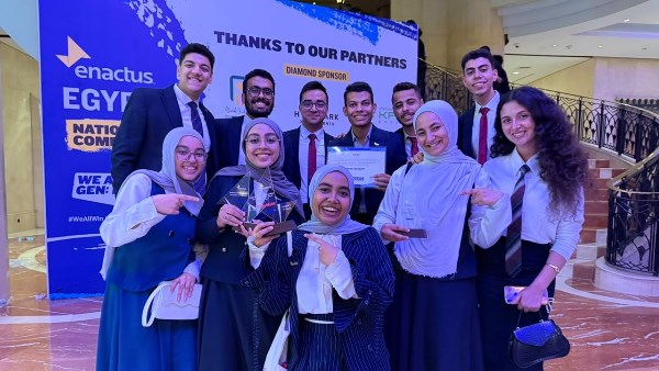Enactus بجامعة سوهاج يحصد المركز الأول في الابتكار وتمكين المرأة بمسابقة Enactus Egypt 2026