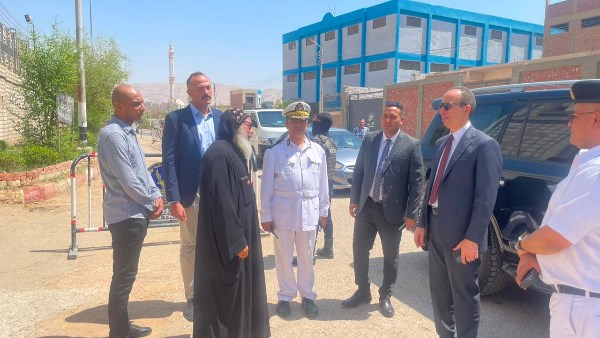 مدير أمن سوهاج يتفقد تأمين الأديرة والكنائس.. ويشدد على اليقظة والانضباط