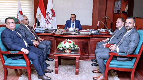 محافظ سوهاج يستقبل وكيل وزارة الصحة الجديد