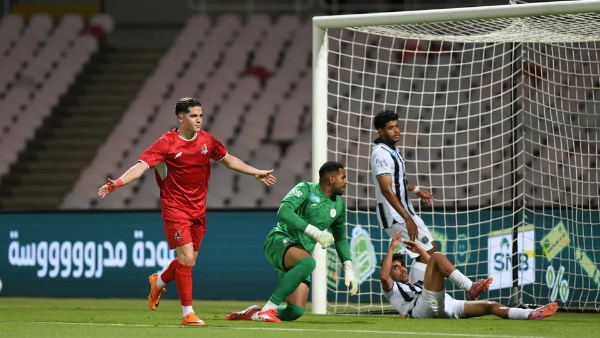 الوحدة يصنع المفاجأة ويقصي الشباب من كأس خادم الحرمين