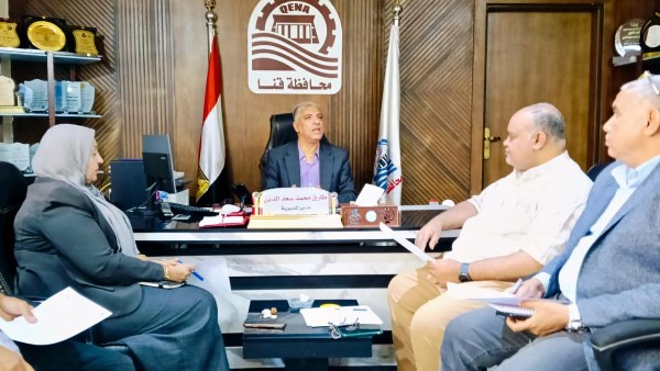 تعليم قنا يشدد على منع قبول التبرعات ومواجهة الشائعات بالمعلومات الرسمية