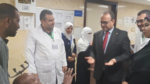 مدير صحة قنا يوجه بالتوسع في جراحات الأطفال ودعم الخدمات الطبية بمستشفى أبوتشت المركزى